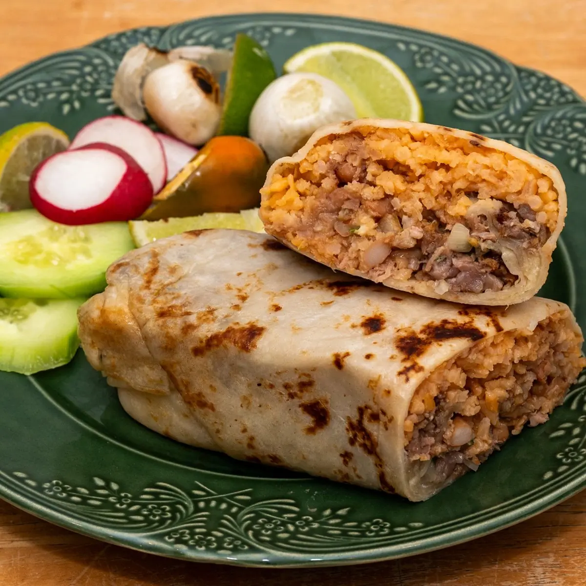 Súper Burrito de Suadero / Beef Brisket Super Burrito at Taco Los 3 paisas