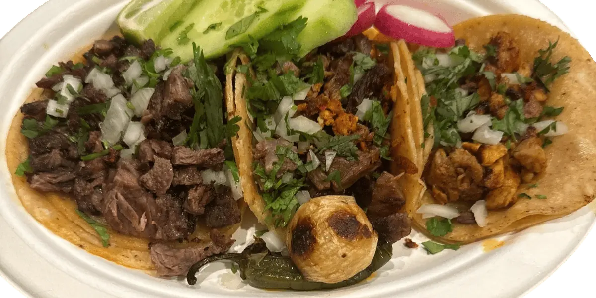 Taco de Asada at Taco Los 3 paisas