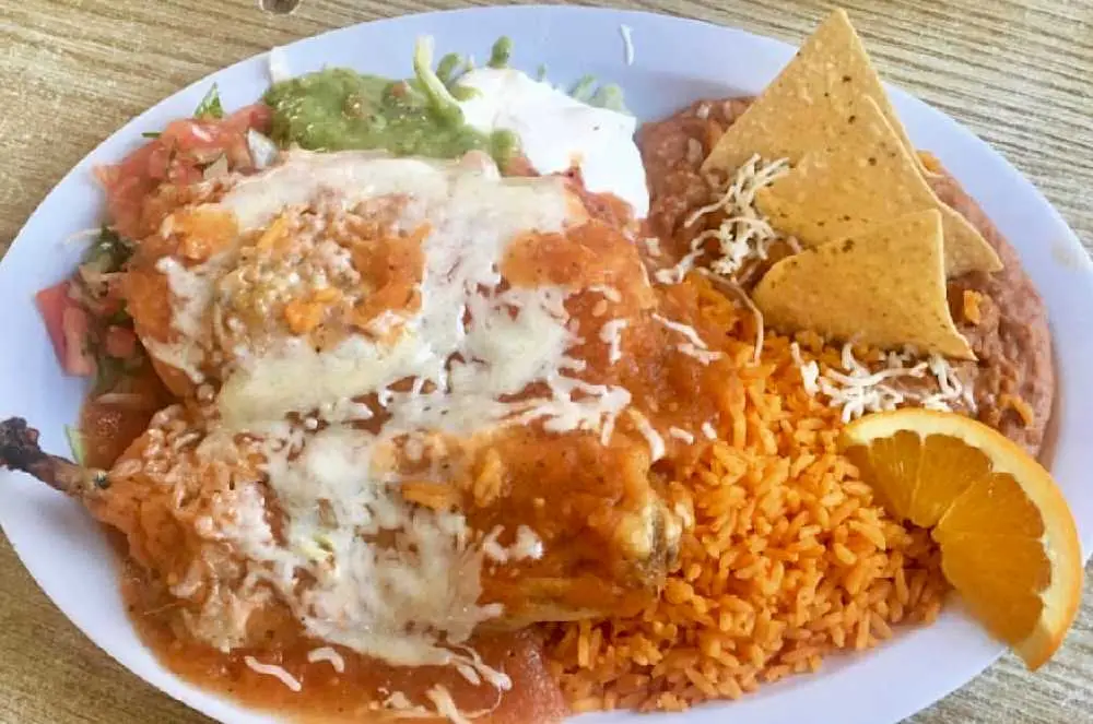 Plato de Chiles Rellenos at Taqueria Las Vegas