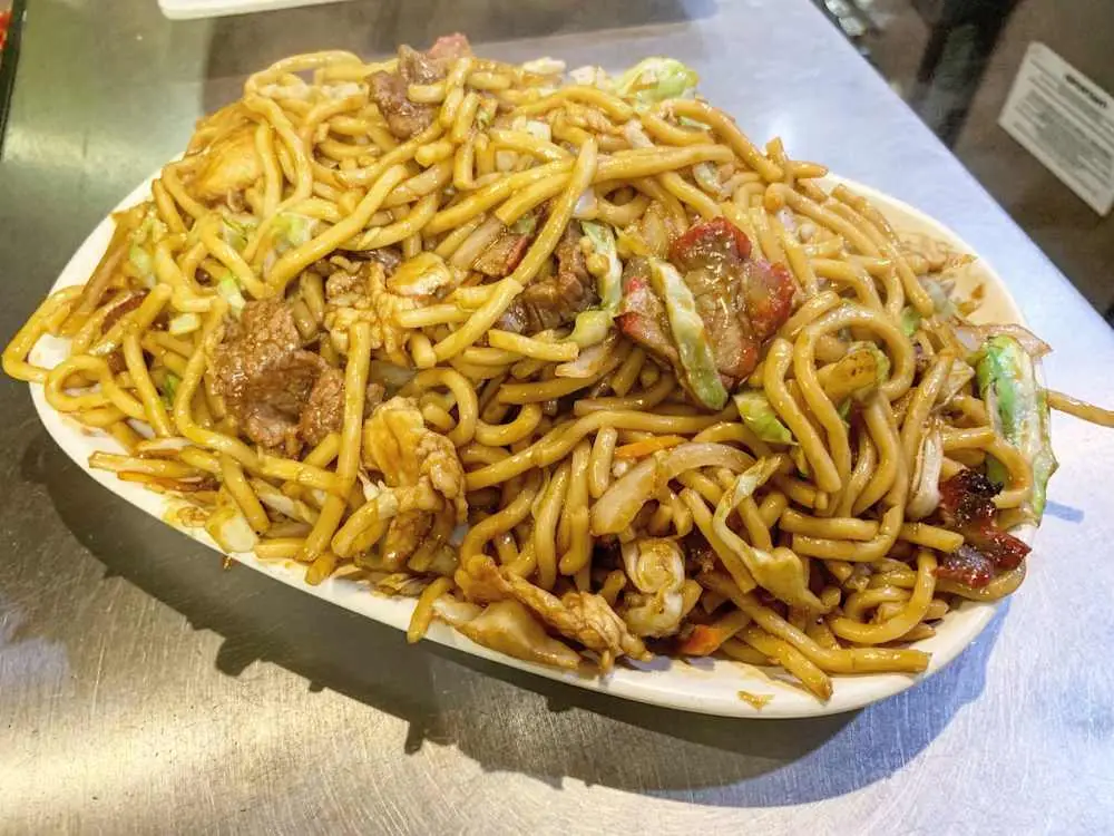 Chow Mein at Teo Chow Noodle Shack