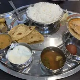 Chicken Thali at Zaitoon - South Indian Non-Vegetarian Restaurant (Halal)
