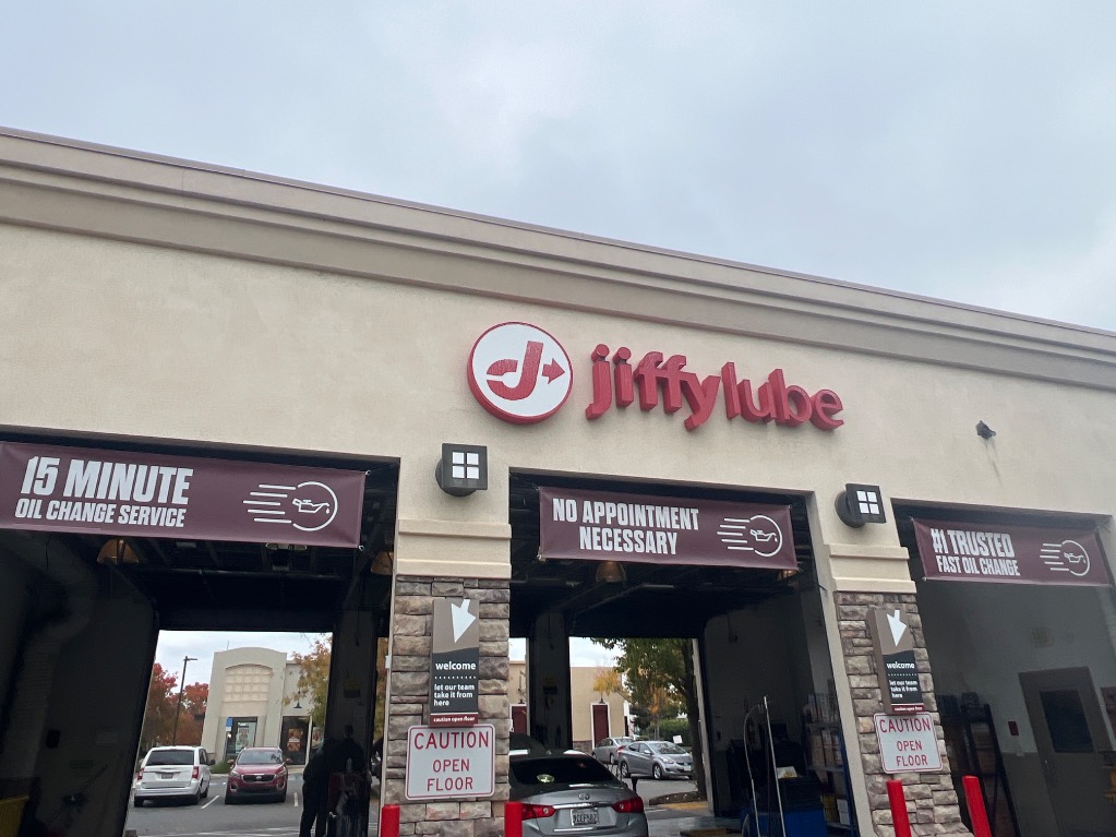 Jiffy Lube — Auto Repair Shop in Galt, CA (photo 3 of 3)