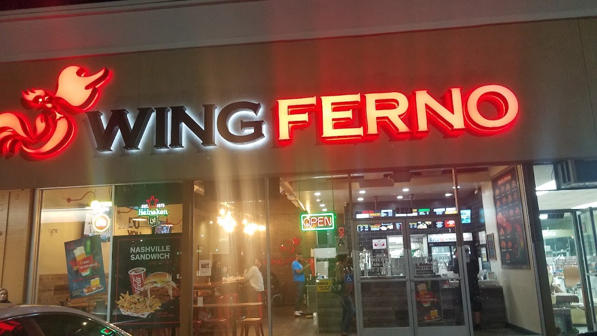 Six-piece wing lunch combo for $17.49 at Wing Ferno