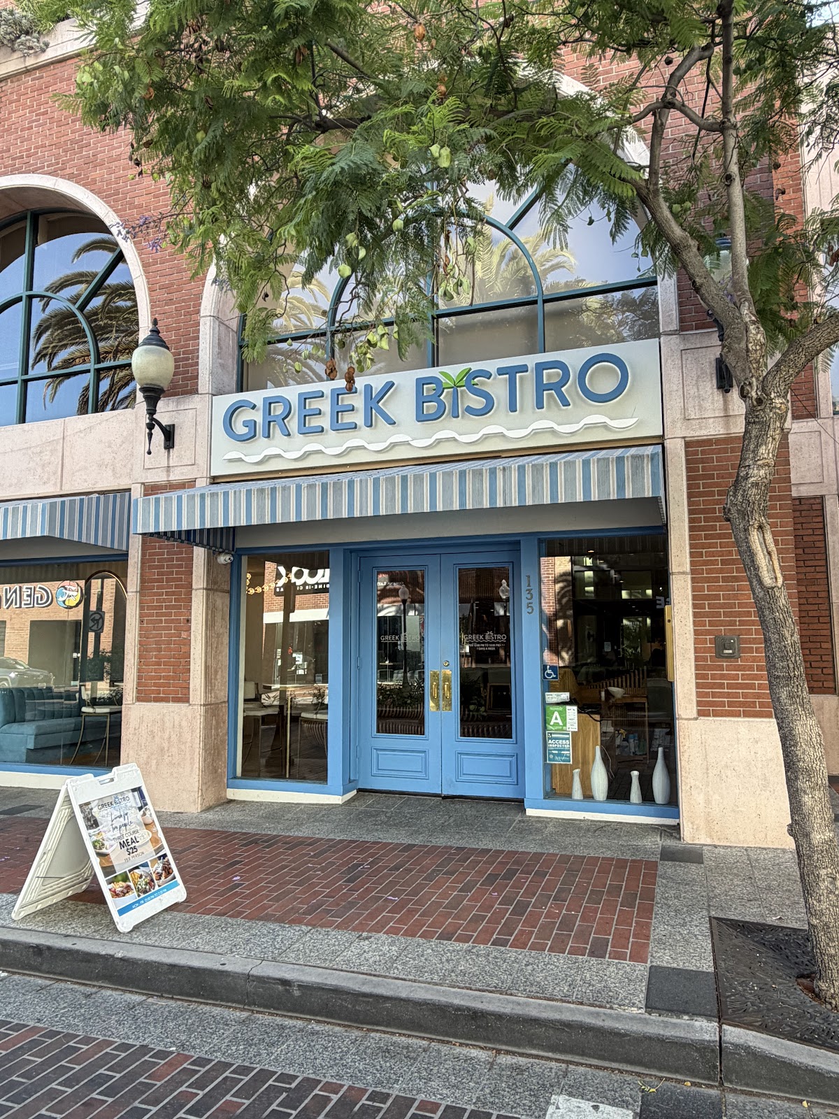 Greek Bistro — Fine Dining Restaurant in Glendale, CA (photo 2 of 3)