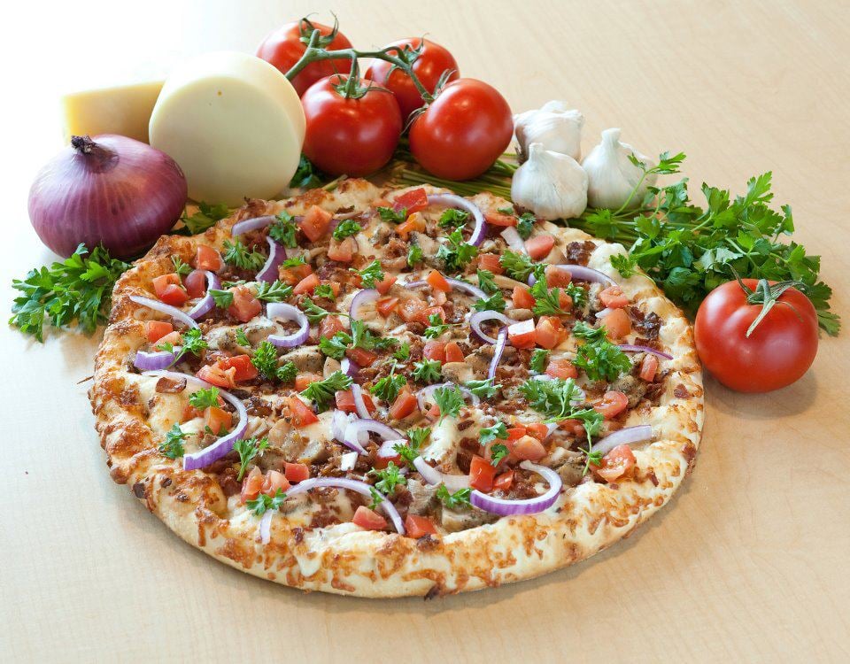 Straw Hat Pizza — Pizza Restaurant in Half Moon Bay, CA (photo 2 of 3)