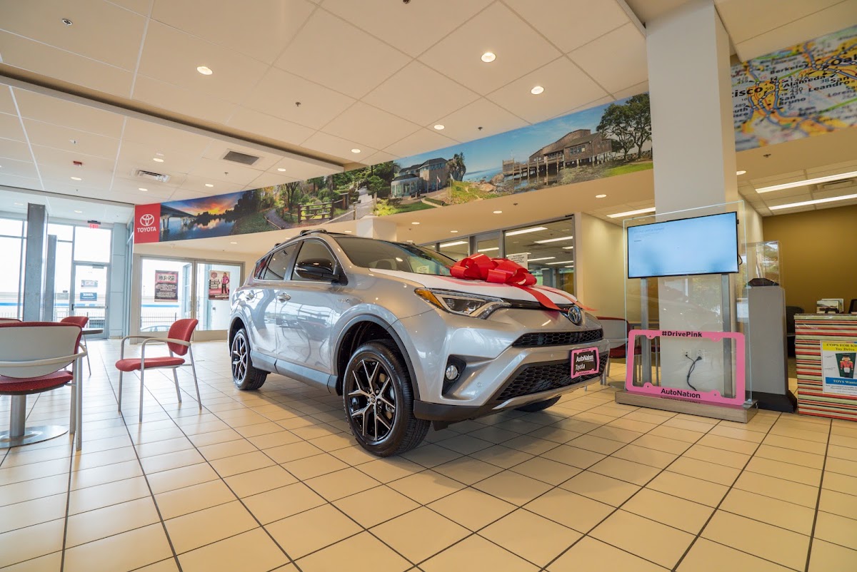 AutoNation Toyota Hayward — New Car Dealer in Hayward, CA (photo 2 of 3)