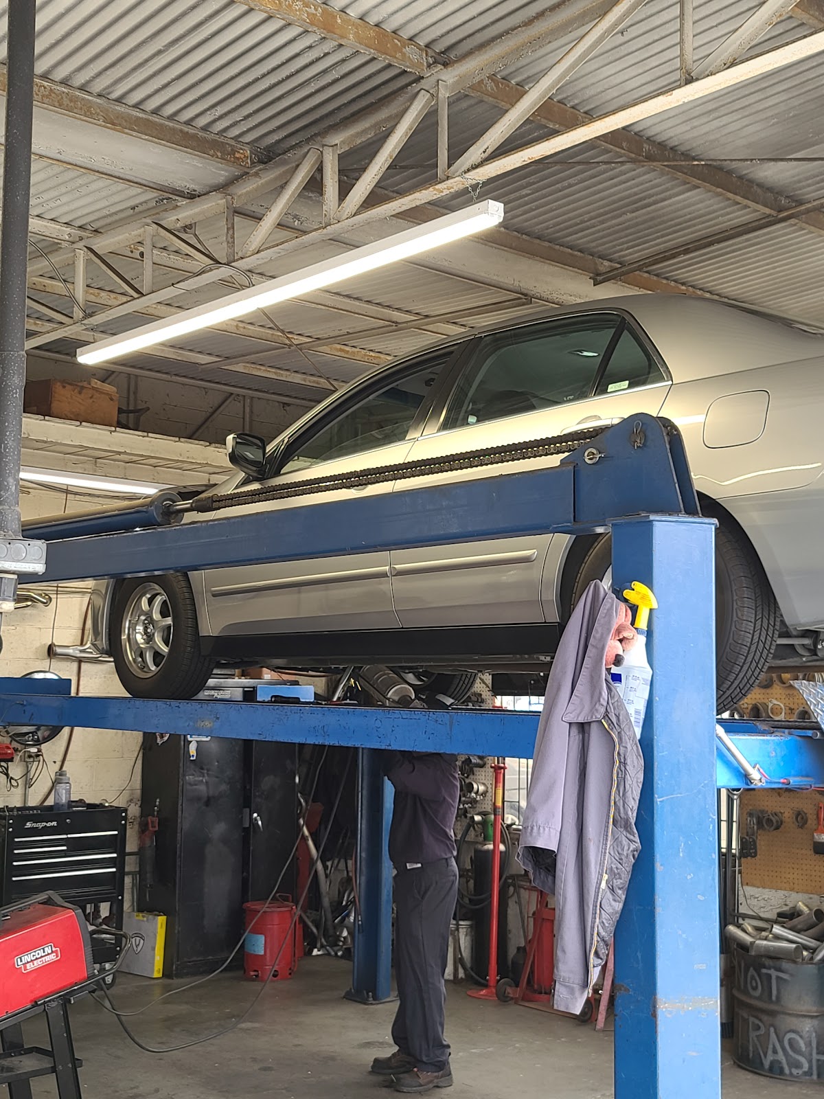 Mission Muffler & Brake — in Hayward, CA (photo 2 of 3)