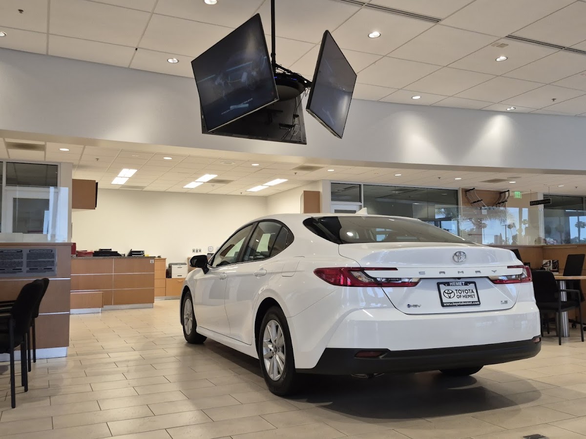 Toyota of Hemet — Automotive in Hemet, CA (photo 2 of 3)