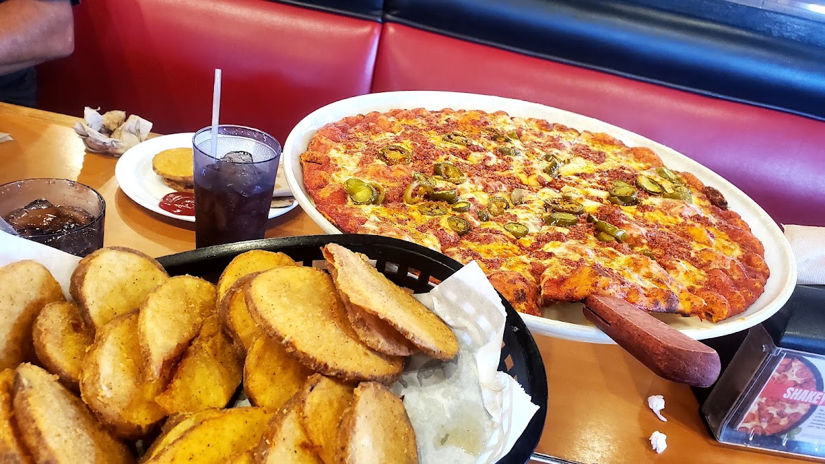 Shakey’s Pizza Parlor — Pizza Restaurant in La Habra, CA (photo 2 of 3)