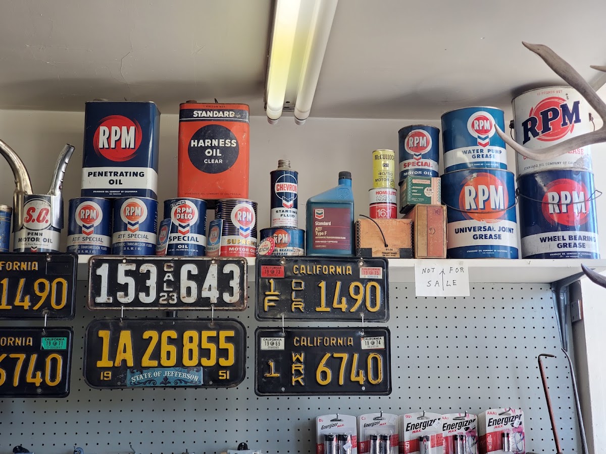White’s Sierra Station — Gas Station in Loyalton, CA (photo 2 of 2)