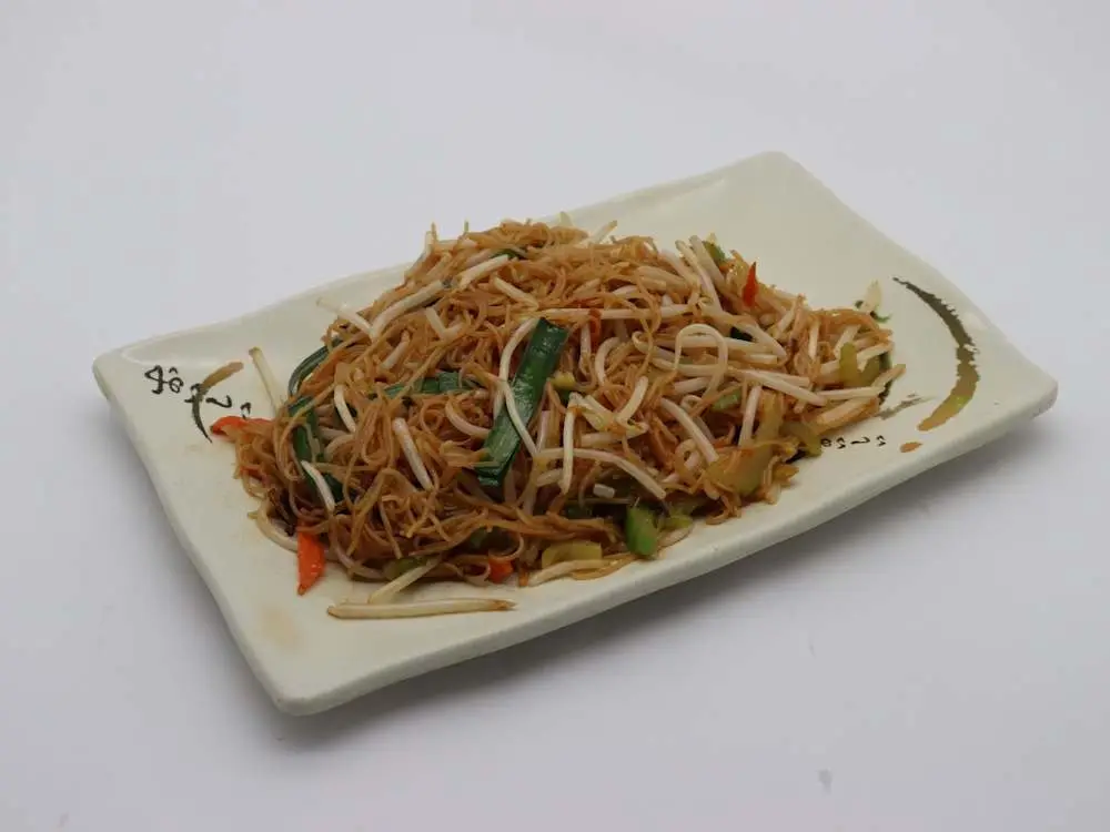 Veg Chow Bee Hoon 素米粉 at Banana Leaf