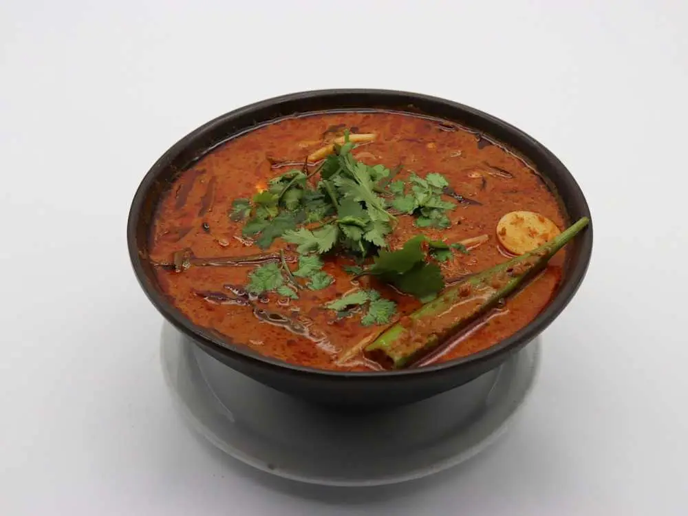 Veggie Malay Curry Laksa Mee 素咖麵 at Banana Leaf