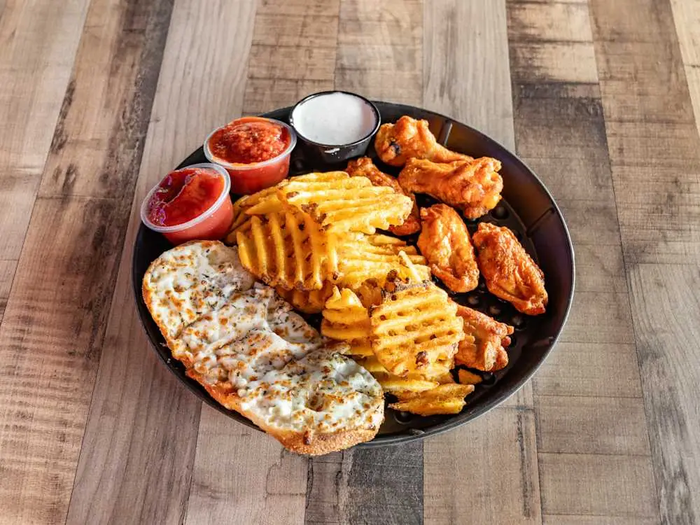 American Sampler at Parktown Pizza Company