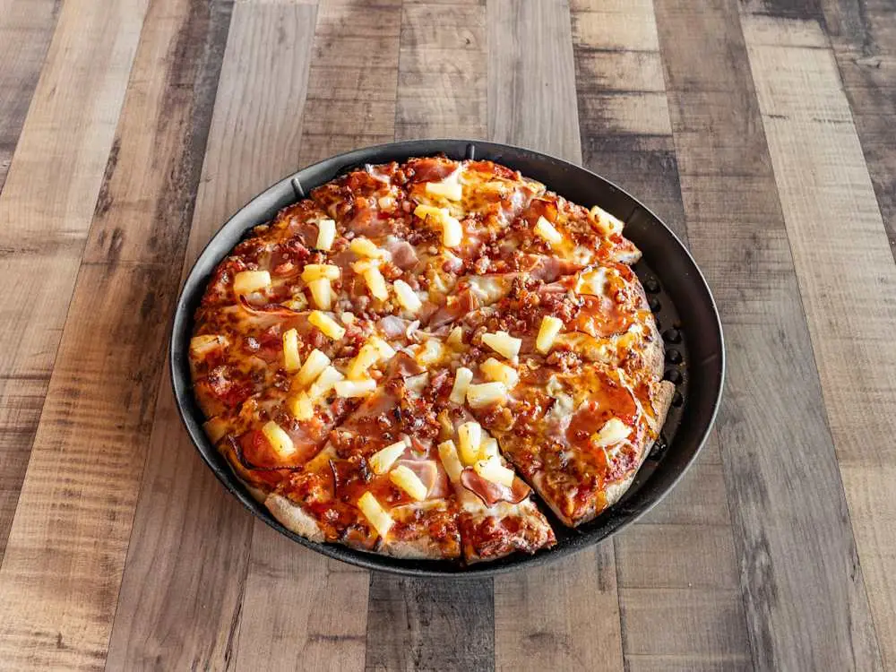 Hot Hawaiian Pizza at Parktown Pizza Company
