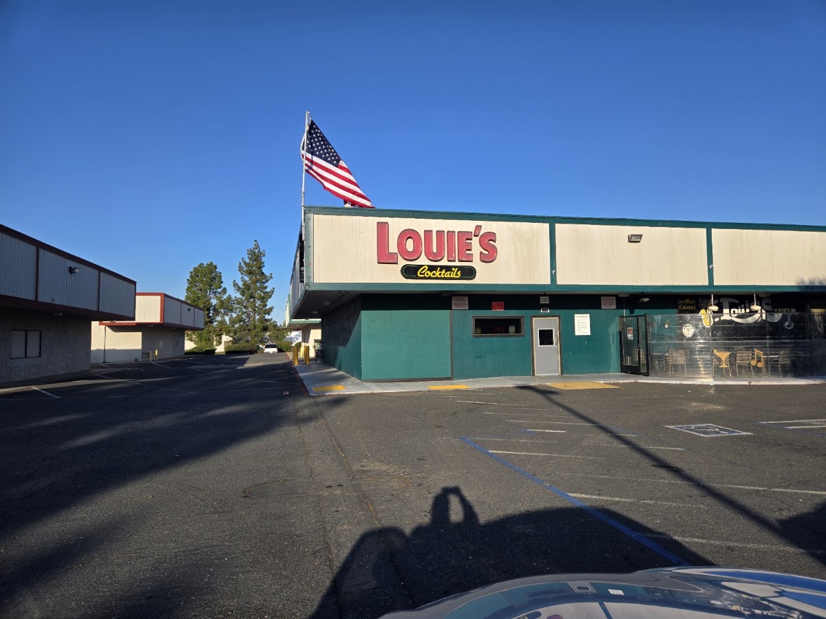 Louie's Cocktail Lounge — Bar in Rancho Cordova, CA