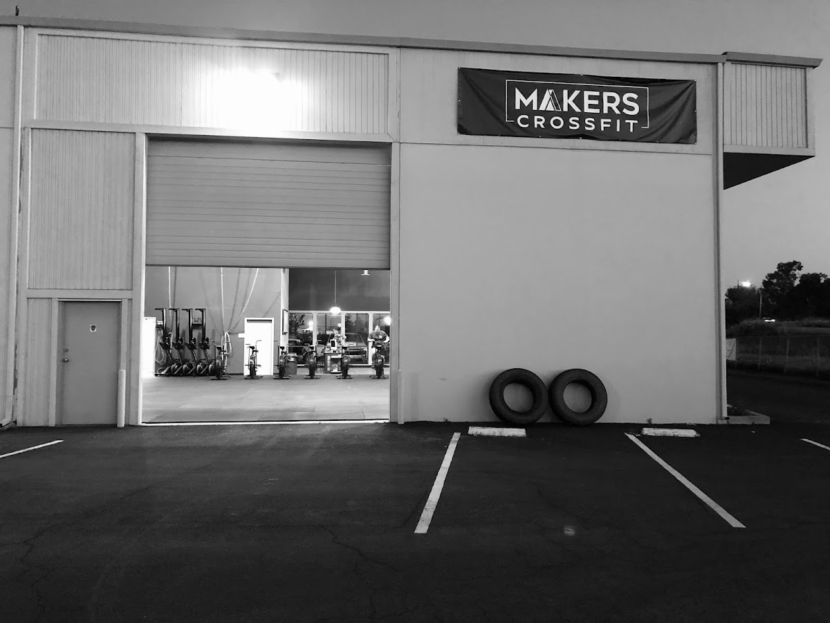 Free introductory coach consultation at Makers CrossFit