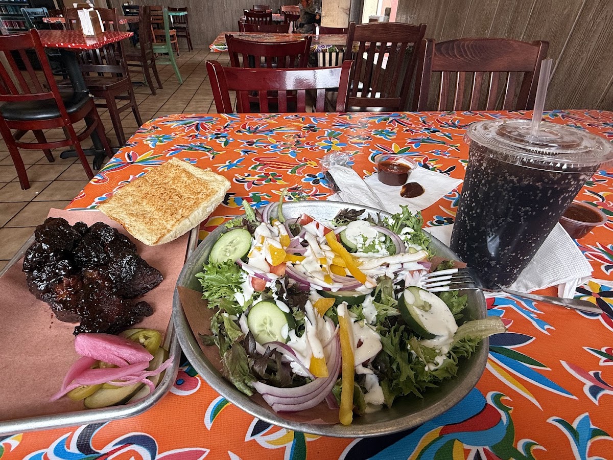 Salinas City BBQ — Food & Drink in Salinas, CA (photo 3 of 3)