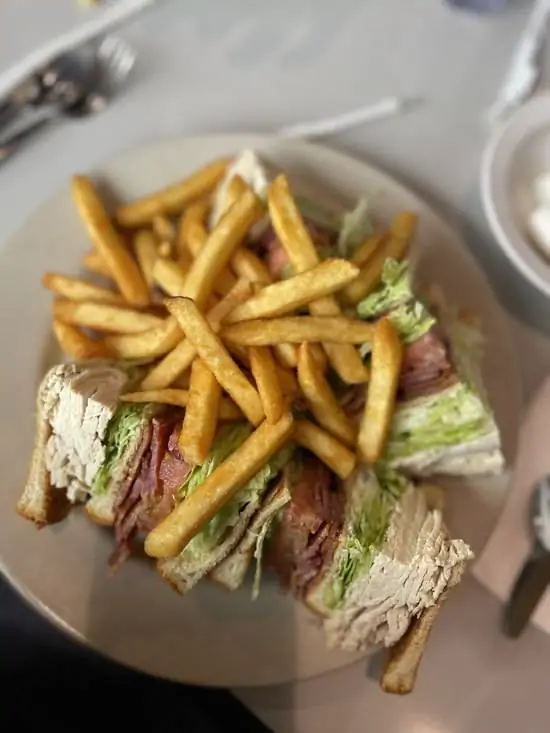 Clubhouse at Baldie's Cafe