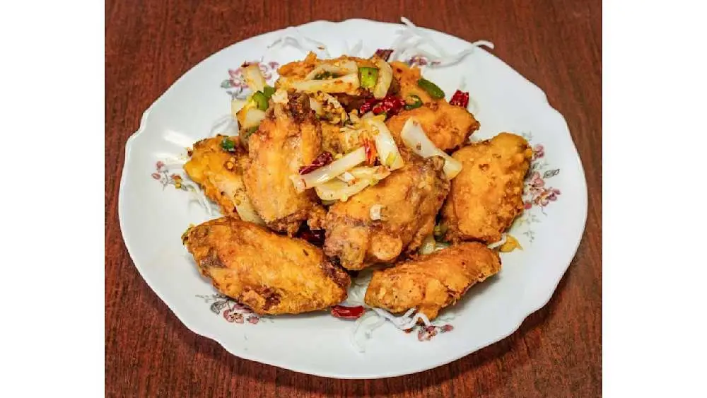 Salt Pepper Chicken Wingsz(12) at Uncle Yu Restaurant