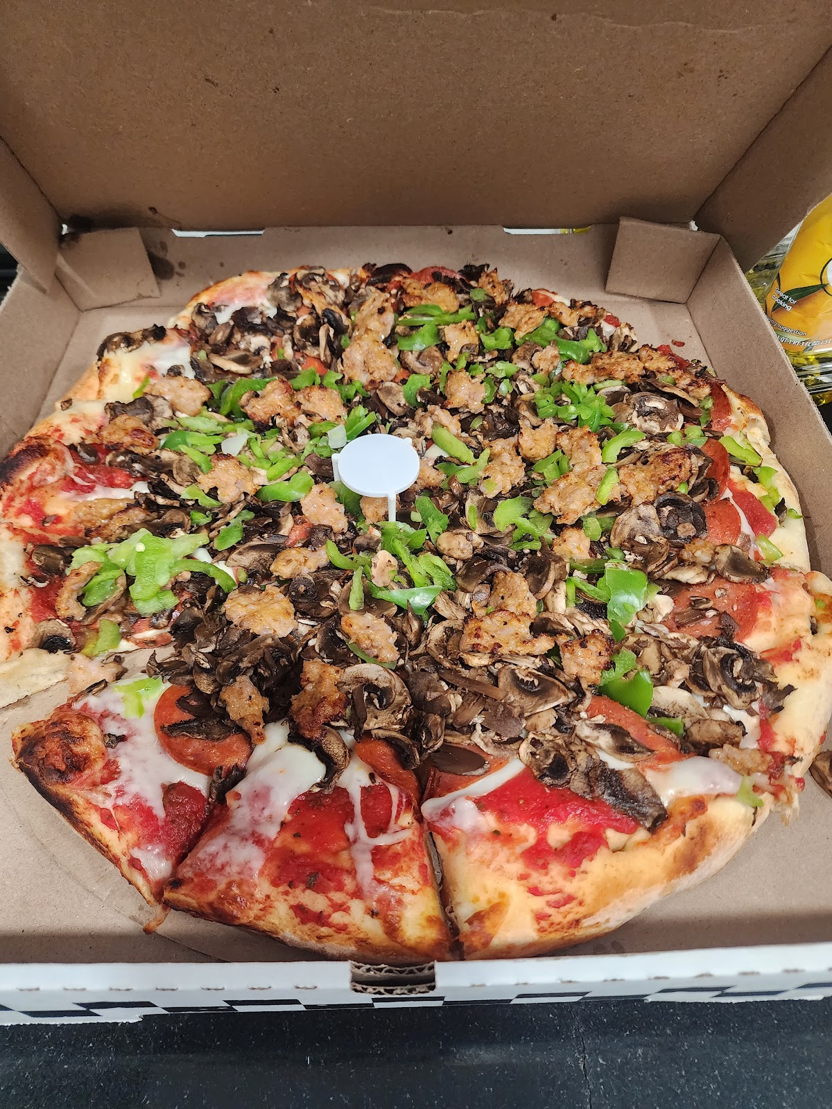 Barro’s Pizza — Pizza Restaurant in Whittier, CA (photo 3 of 3)