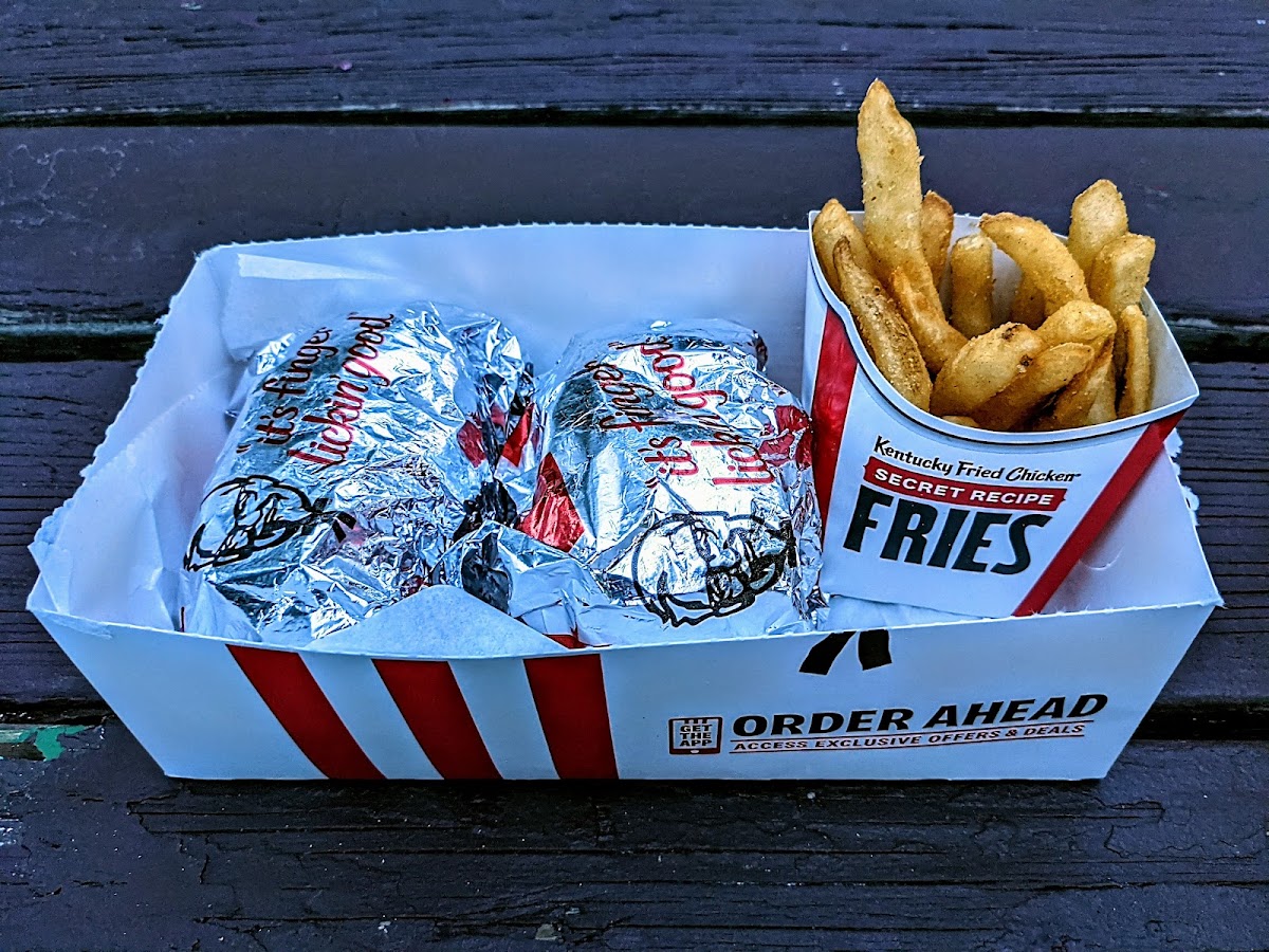 KFC — Fried Chicken Restaurant in Yreka, CA (photo 2 of 3)