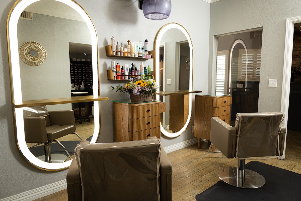 New-client voucher: up to $20 off first services at Headlines Salon & Spa