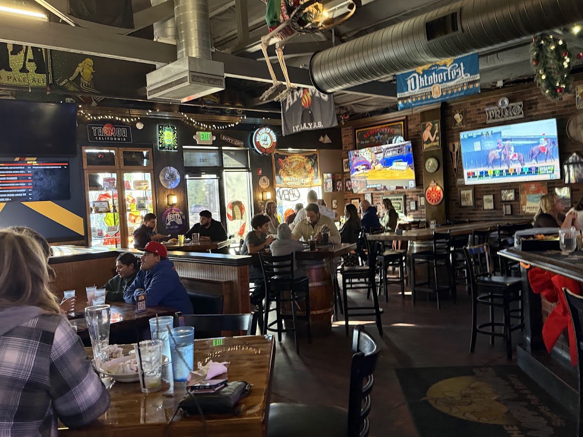 The Happy Viking — Sports Bar in Yuba City, CA (photo 3 of 3)