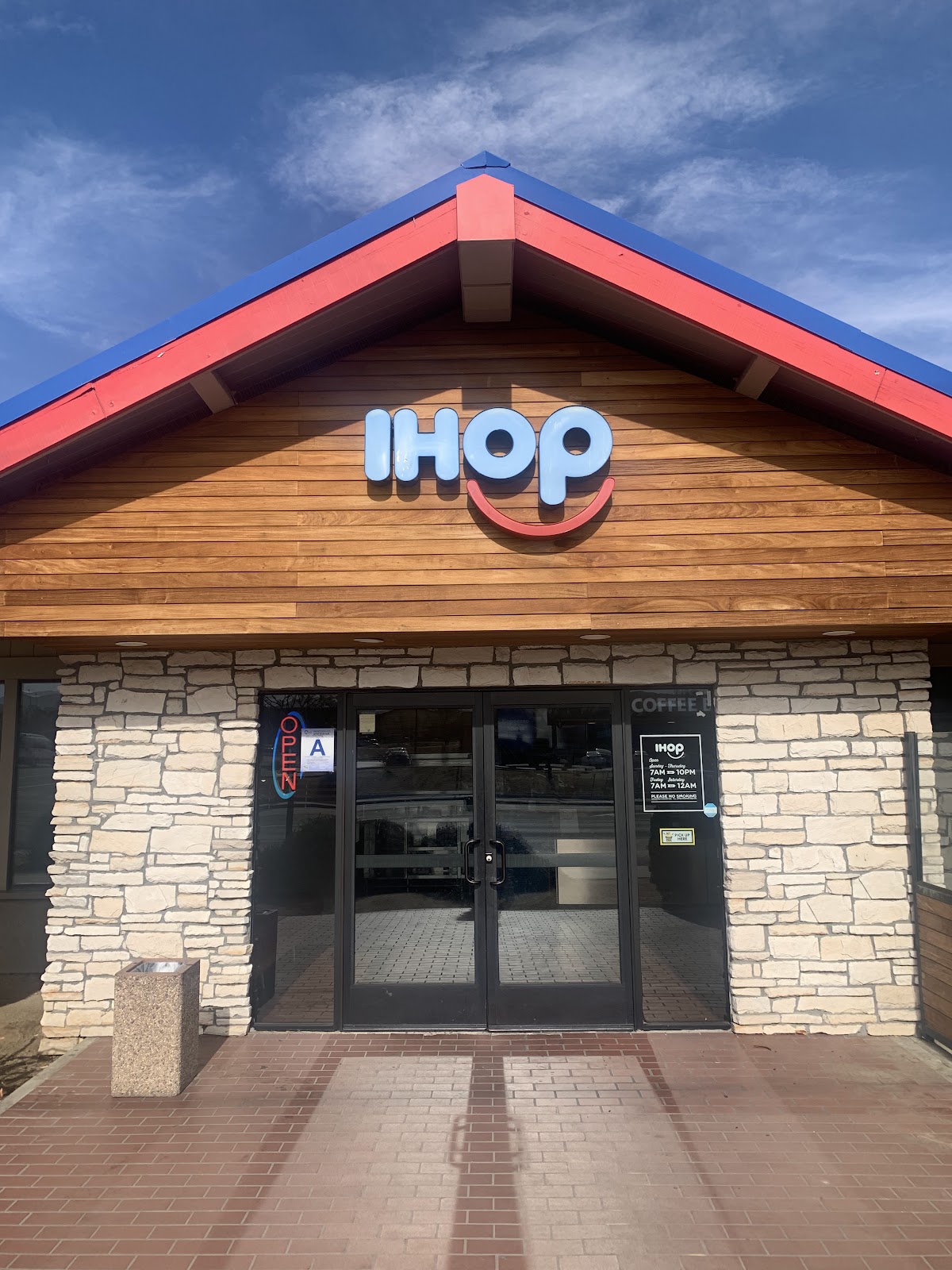 IHOP — Food & Drink in Yucca Valley, CA (photo 3 of 3)