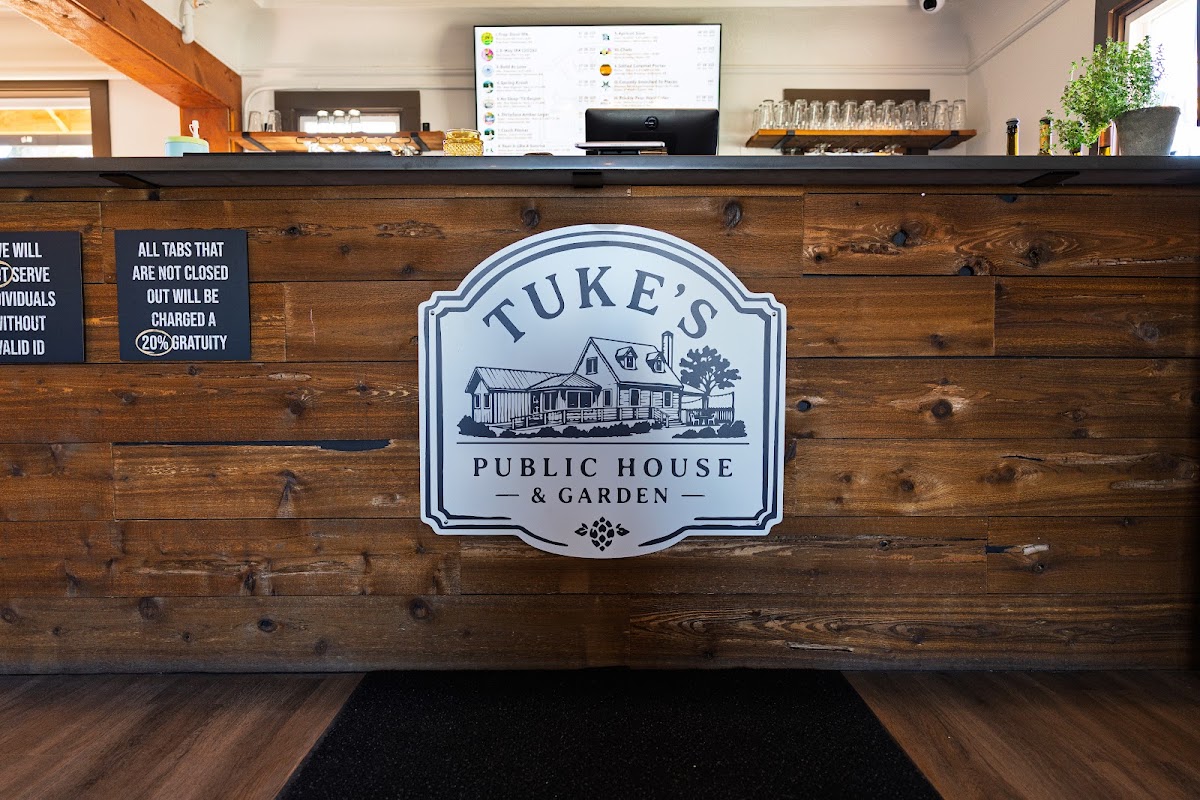 Tuke's Public House and Garden — Pizza Restaurant in Battle Ground, WA