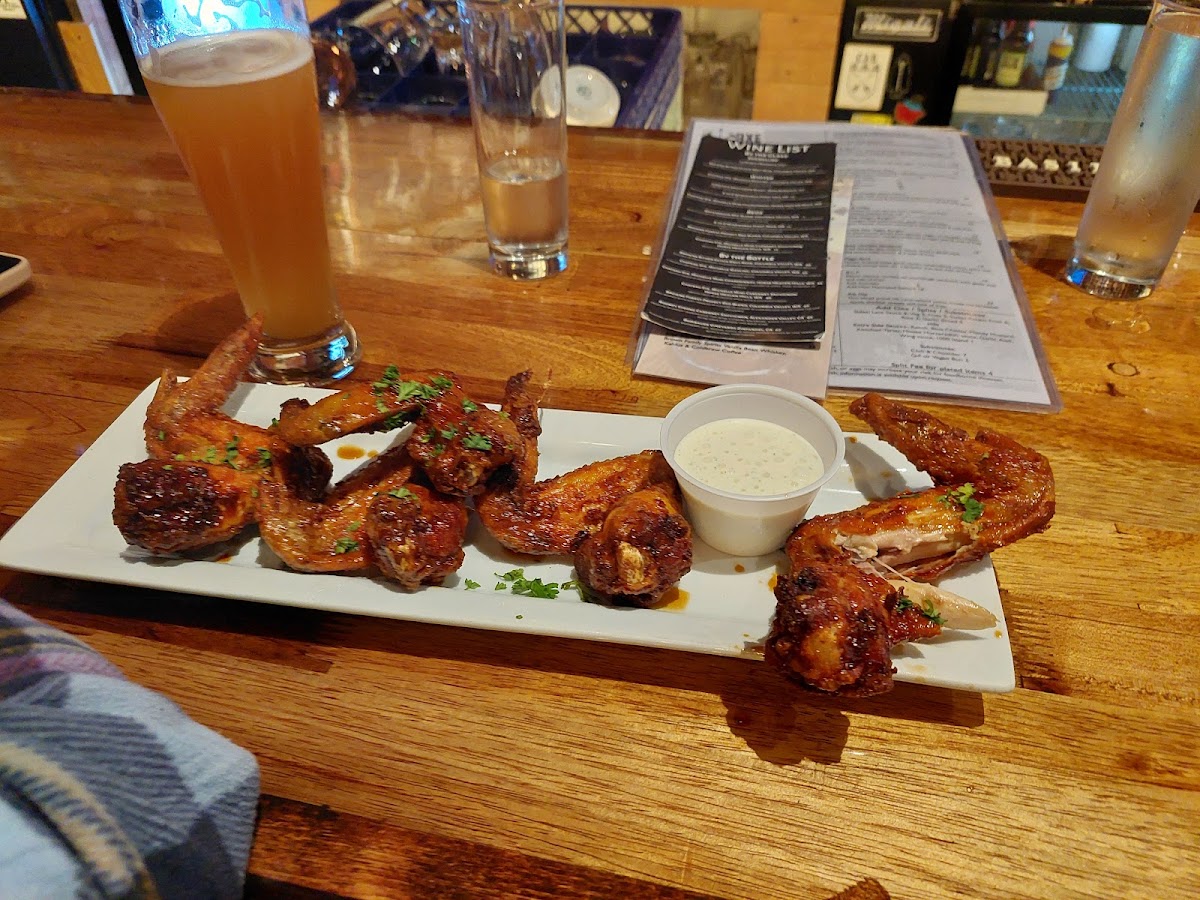 Axe & Arrow Gastropub — American Restaurant in Bremerton, WA (photo 3 of 3)