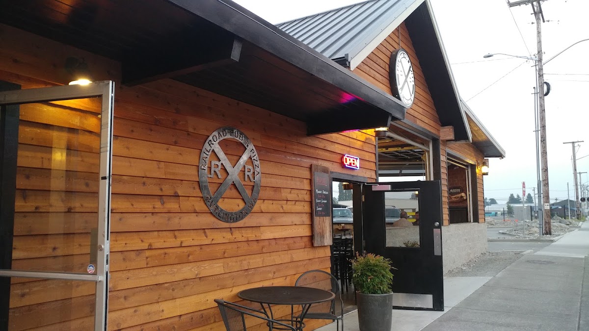 Railroad Pub & Pizza — in Burlington, WA