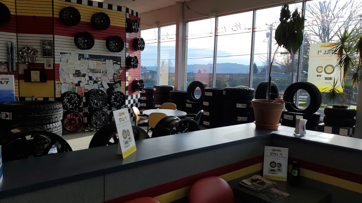 Les Schwab Tire Center (Gunderson) — Tire Shop in Camas, WA (photo 3 of 3)